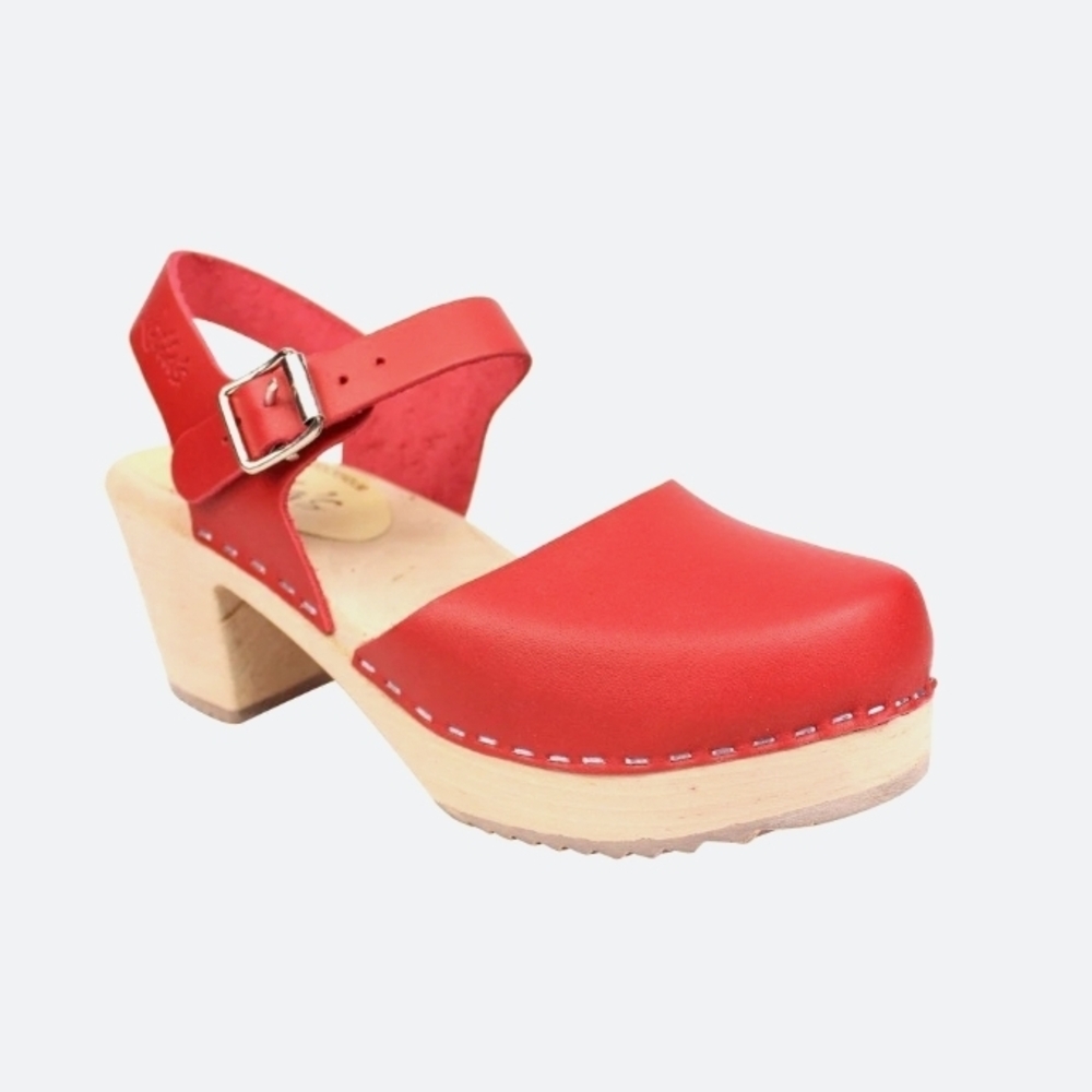 Lotta Stylish Red Leather Clogs Size 7 Or 7.5 (39)